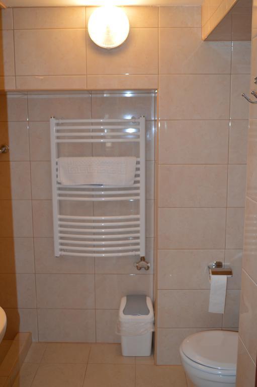 Muskatli Panzio Bed & Breakfast Gyor Bilik gambar