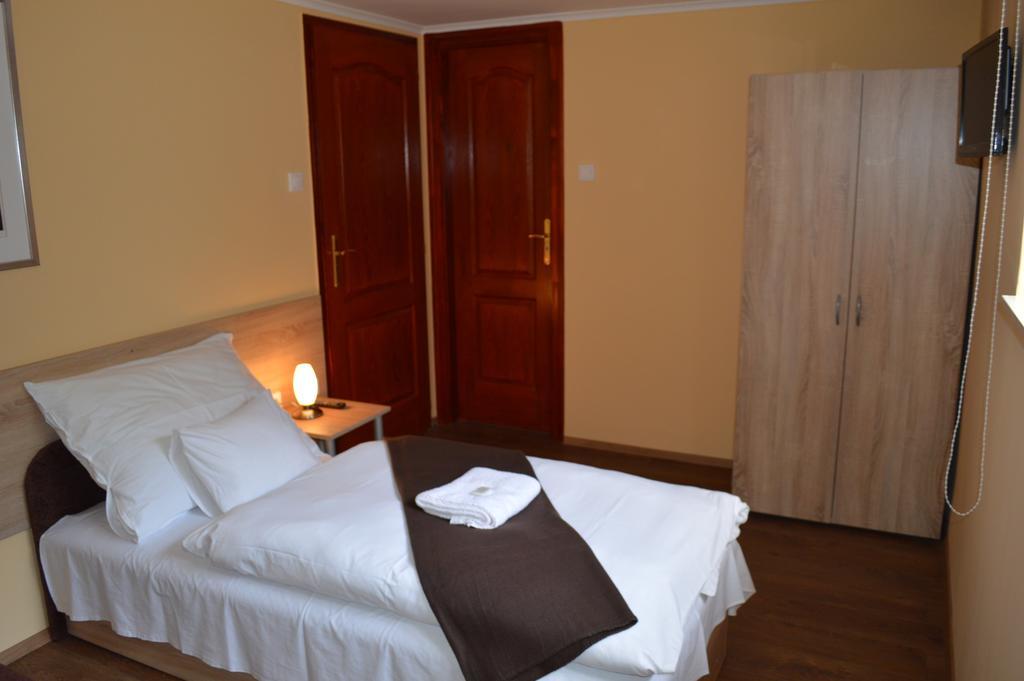 Muskatli Panzio Bed & Breakfast Gyor Bilik gambar