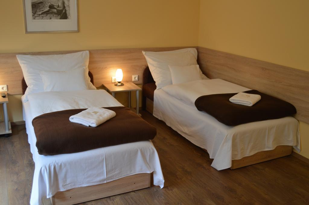 Muskatli Panzio Bed & Breakfast Gyor Bilik gambar